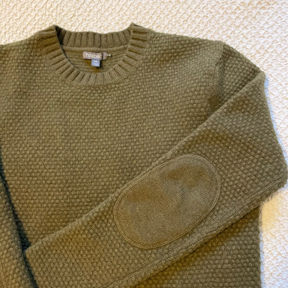 Toad&Co Textured Crewneck Wool Sweater in Olive